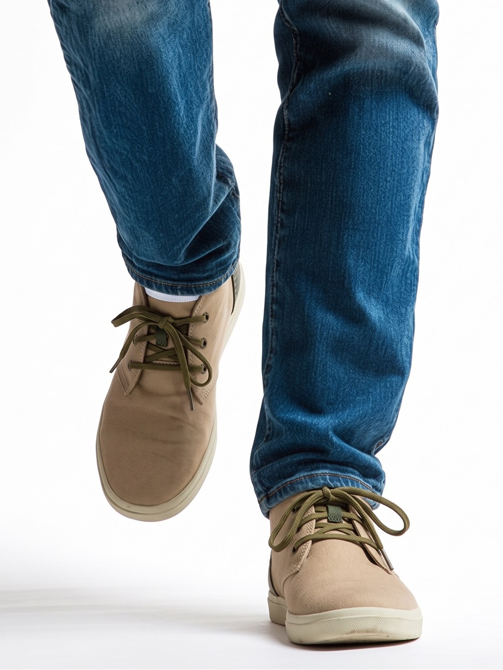 Timberland Ashwood Park EK+ Chukka Boots in Beige Canvas